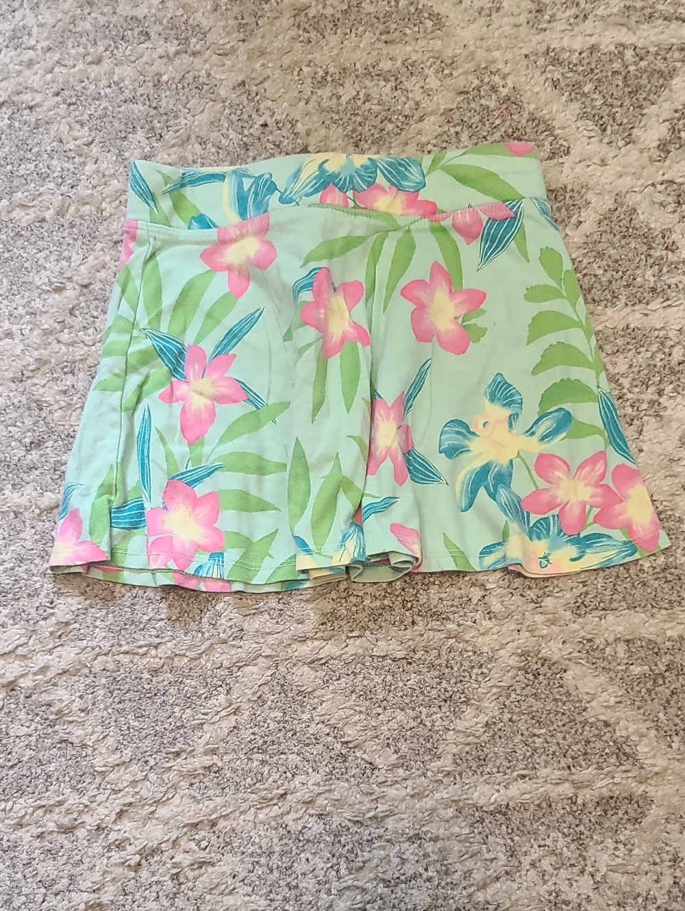 20 for $10 - The Children's Place Girls Small Green Skorts with Tropical Flowers